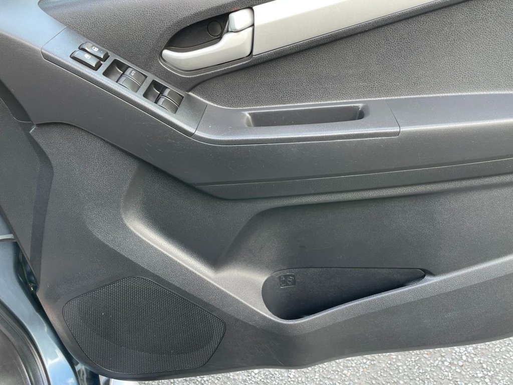 Used Isuzu D-Max 2015 for sale - 76698223: Photo 36