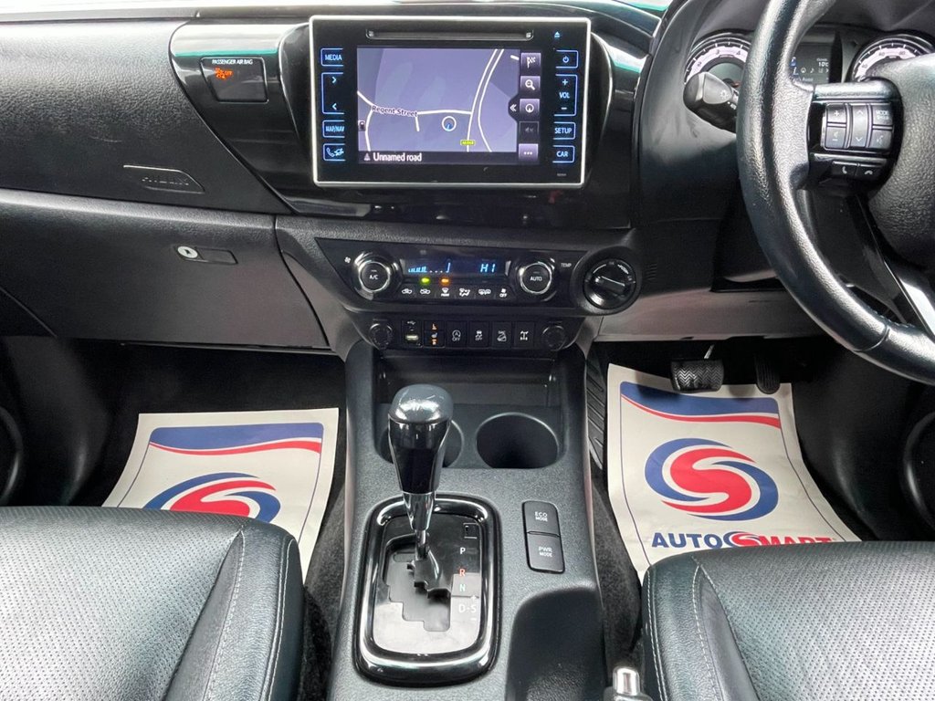 Used Toyota Hilux 2018 for sale - 77835828: Photo 11