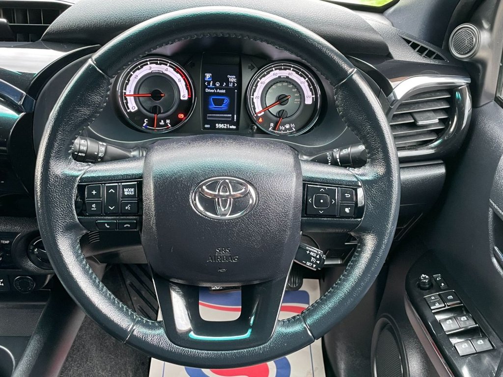 Used Toyota Hilux 2018 for sale - 77835828: Photo 38