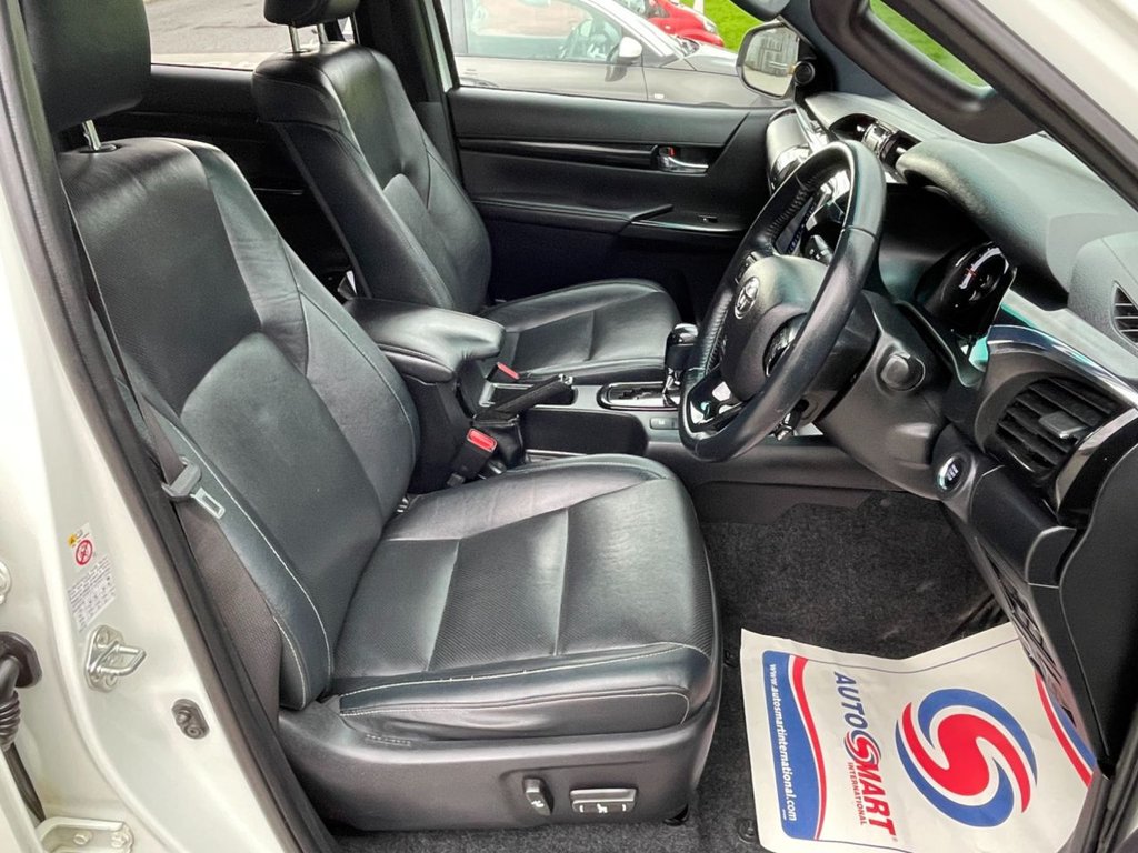 Used Toyota Hilux 2018 for sale - 77835828: Photo 40