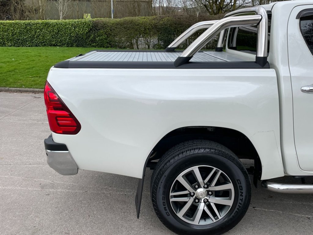 Used Toyota Hilux 2018 for sale - 77835828: Photo 44