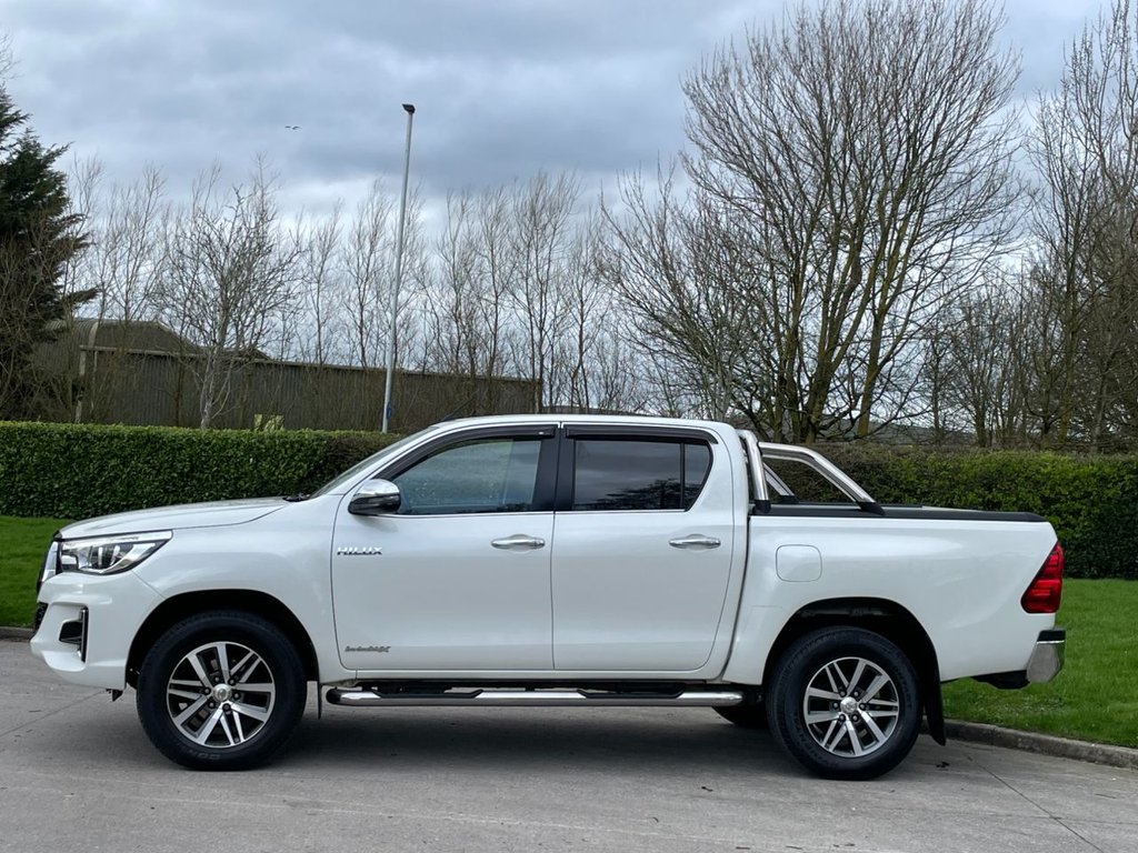 Used Toyota Hilux 2018 for sale - 77835828: Photo 46