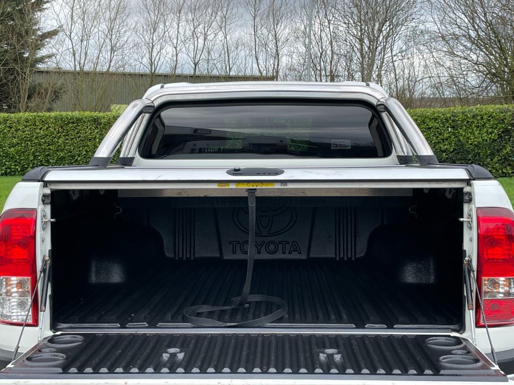 Used Toyota Hilux 2018 for sale - 77835828: Photo 9