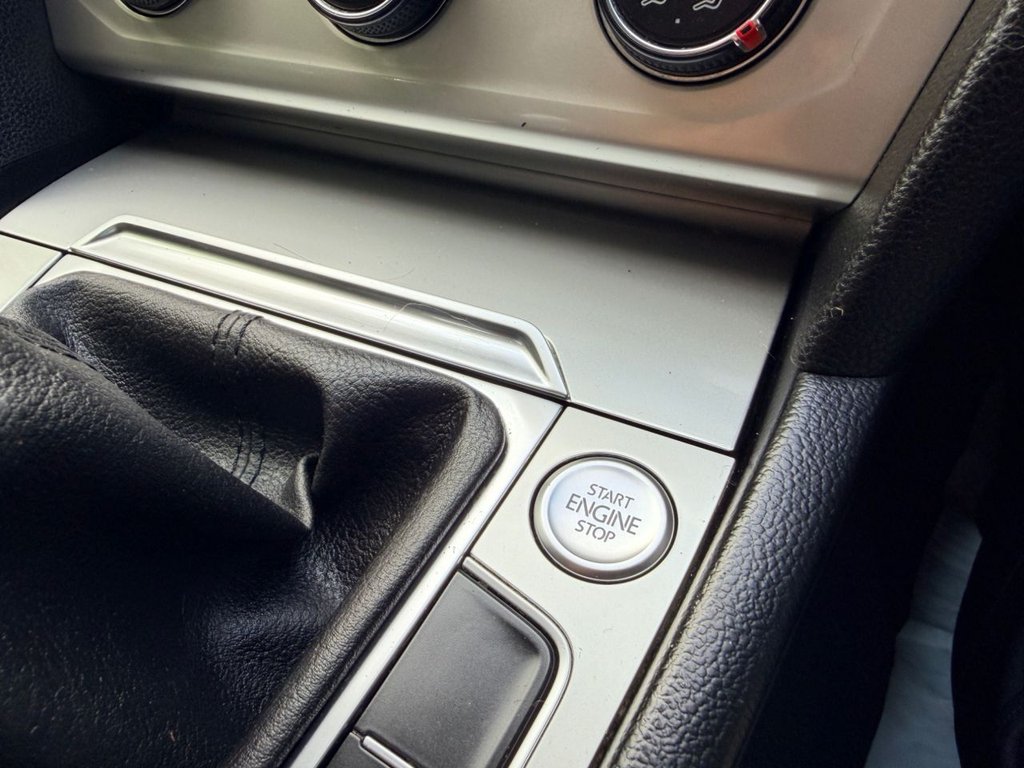 Used Volkswagen Passat 2015 for sale - 76118910: Photo 34
