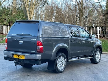 Used Toyota Hilux 2015 for sale - 78811245: Photo