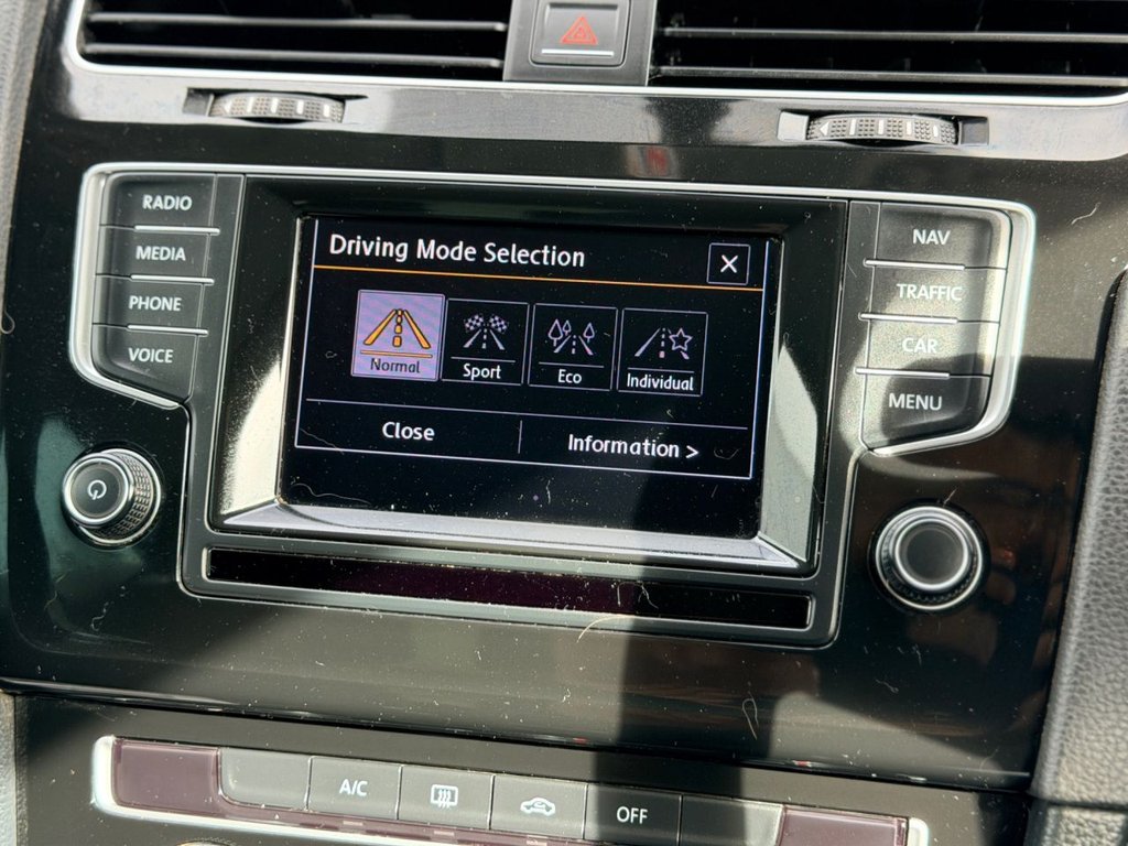 Used Volkswagen Golf 2014 for sale - 76256781: Photo 33