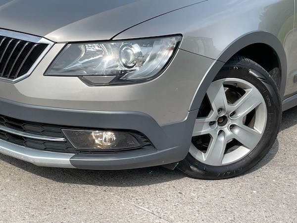 Used Skoda Superb 2015 for sale - 75538021: Photo 10