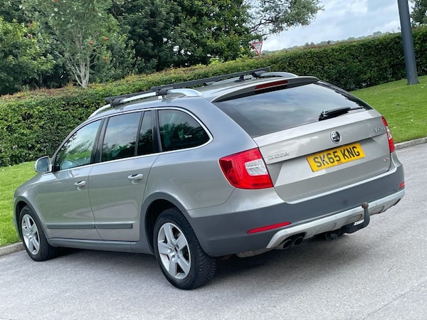 Used Skoda Superb 2015 for sale - 75538021: Photo 28