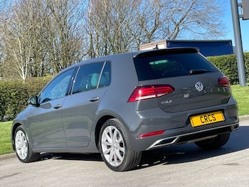 Used Volkswagen Golf 2019 for sale - 77920519: Photo