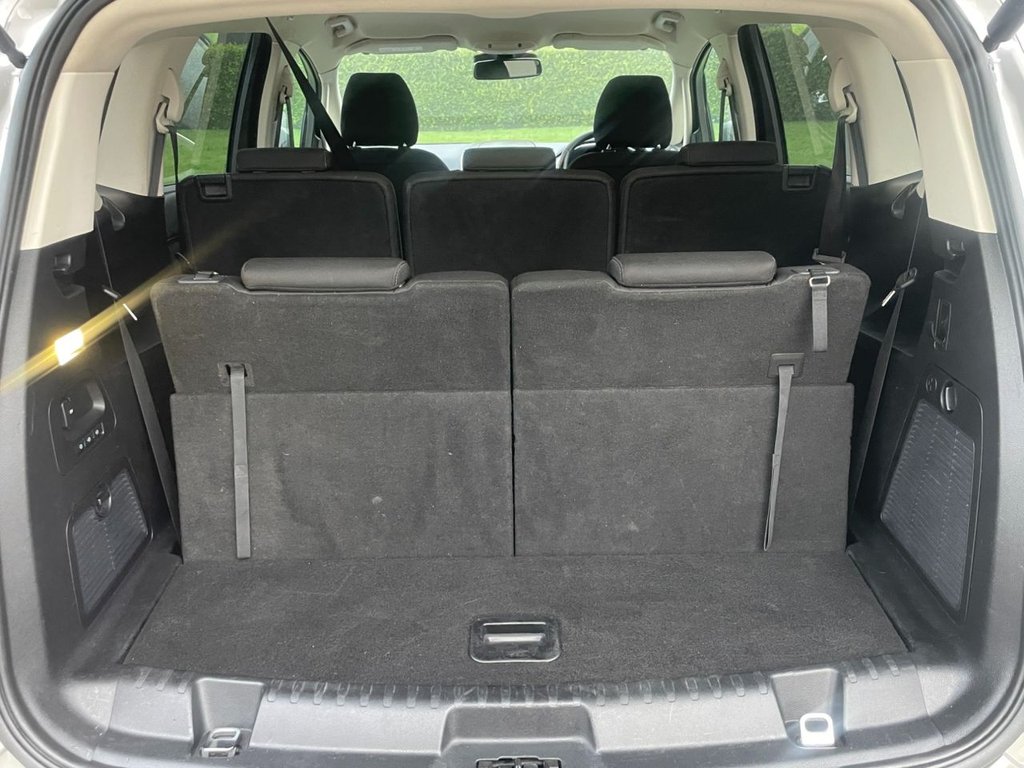 Used Ford S-Max 2016 for sale - 76973707: Photo 14