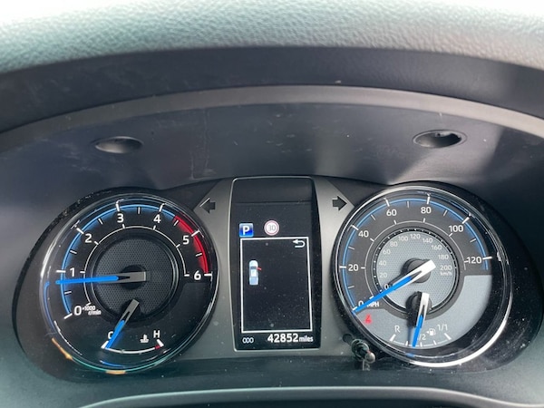 Used Toyota Hilux 2021 for sale - 76303909: Photo 10