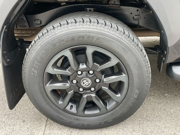 Used Toyota Hilux 2021 for sale - 76303909: Photo 24
