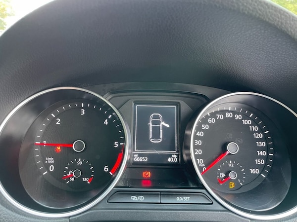 Used Volkswagen Polo 2015 for sale - 76223404: Photo 10