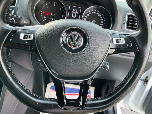 Used Volkswagen Polo 2015 for sale - 76223404: Photo 14