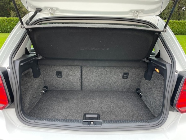 Used Volkswagen Polo 2015 for sale - 76223404: Photo 9