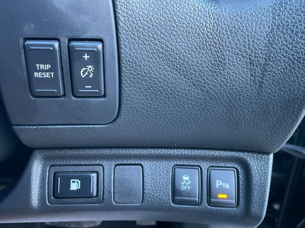 Used Nissan Navara 2018 for sale - 77936784: Photo 42