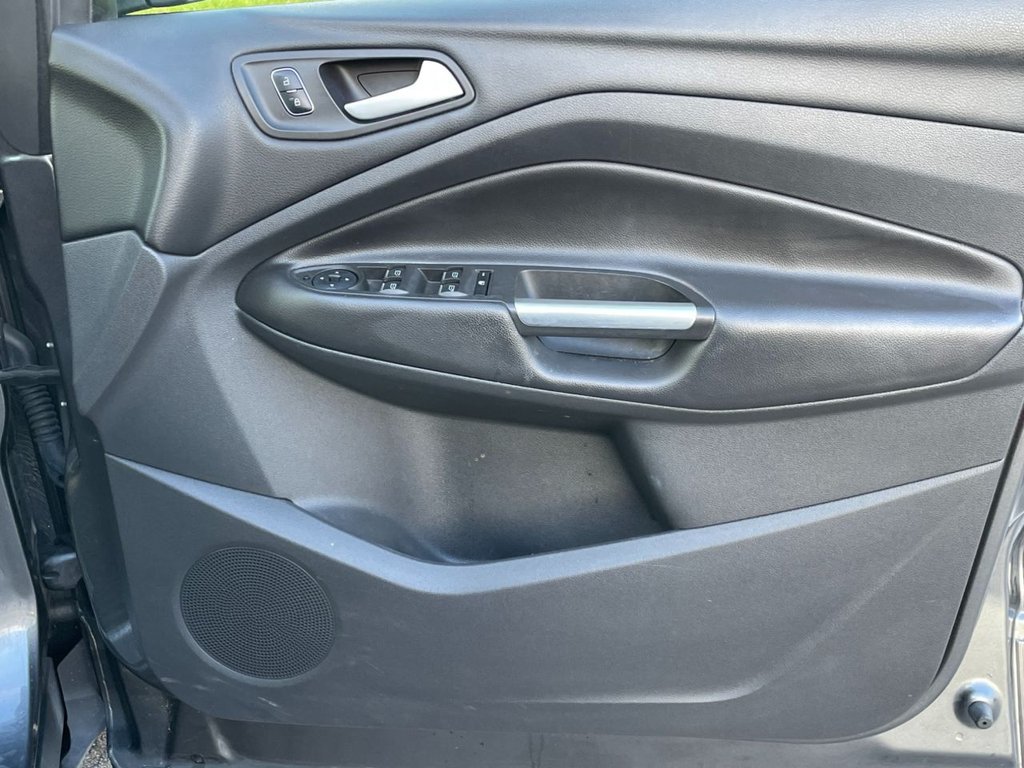 Used Ford Kuga 2017 for sale - 77313525: Photo 30