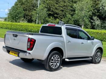 Used Nissan Navara 2017 for sale - 74998576: Photo