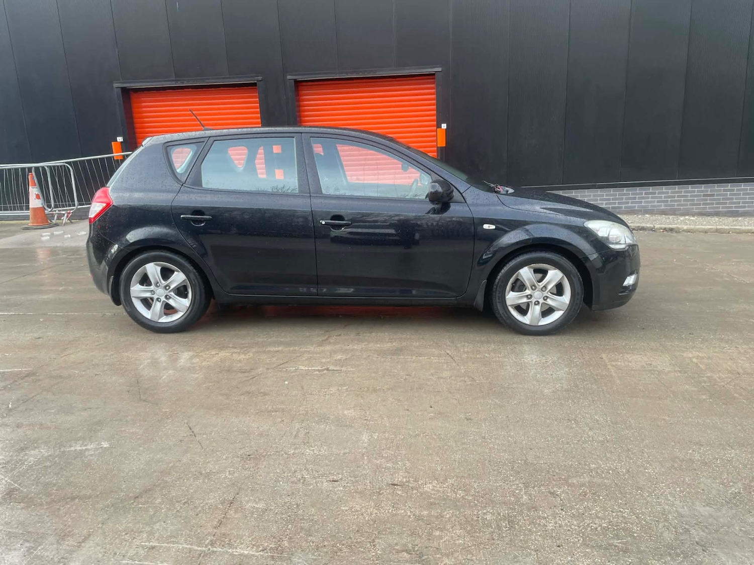 Used Kia Ceed 2011 for sale - 77148542: Photo 2