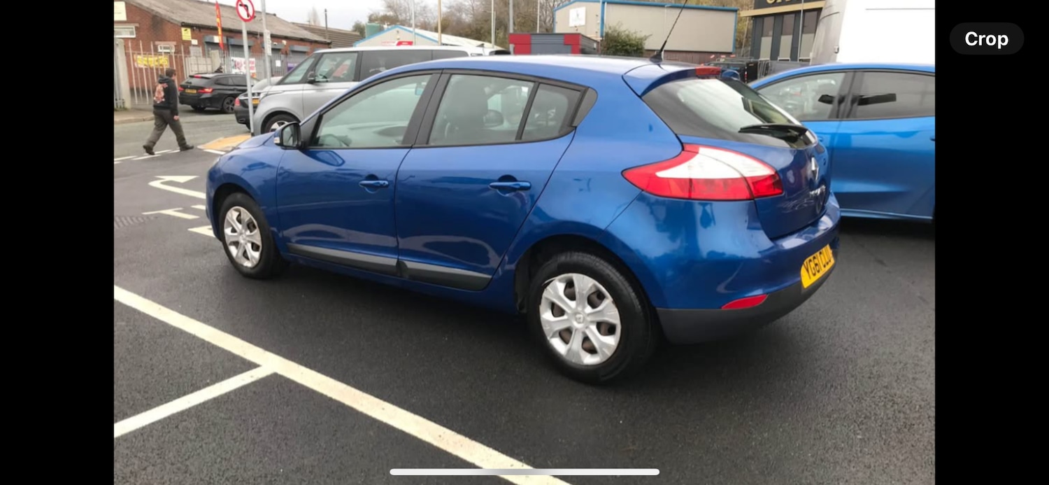 Used Renault Megane 2011 for sale - 76536360: Photo 3