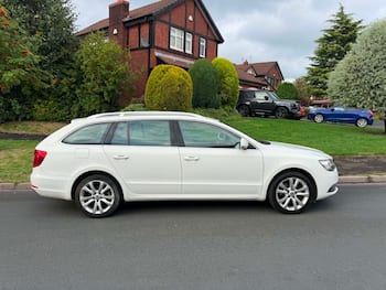 Used Skoda Superb 2014 for sale - 79667815: Photo