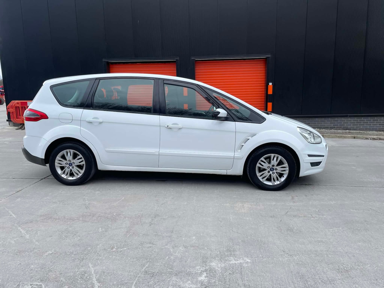 Used Ford S-Max 2011 for sale - 77707866: Photo 11