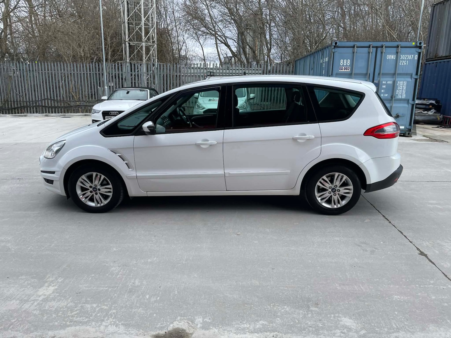 Used Ford S-Max 2011 for sale - 77707866: Photo 2