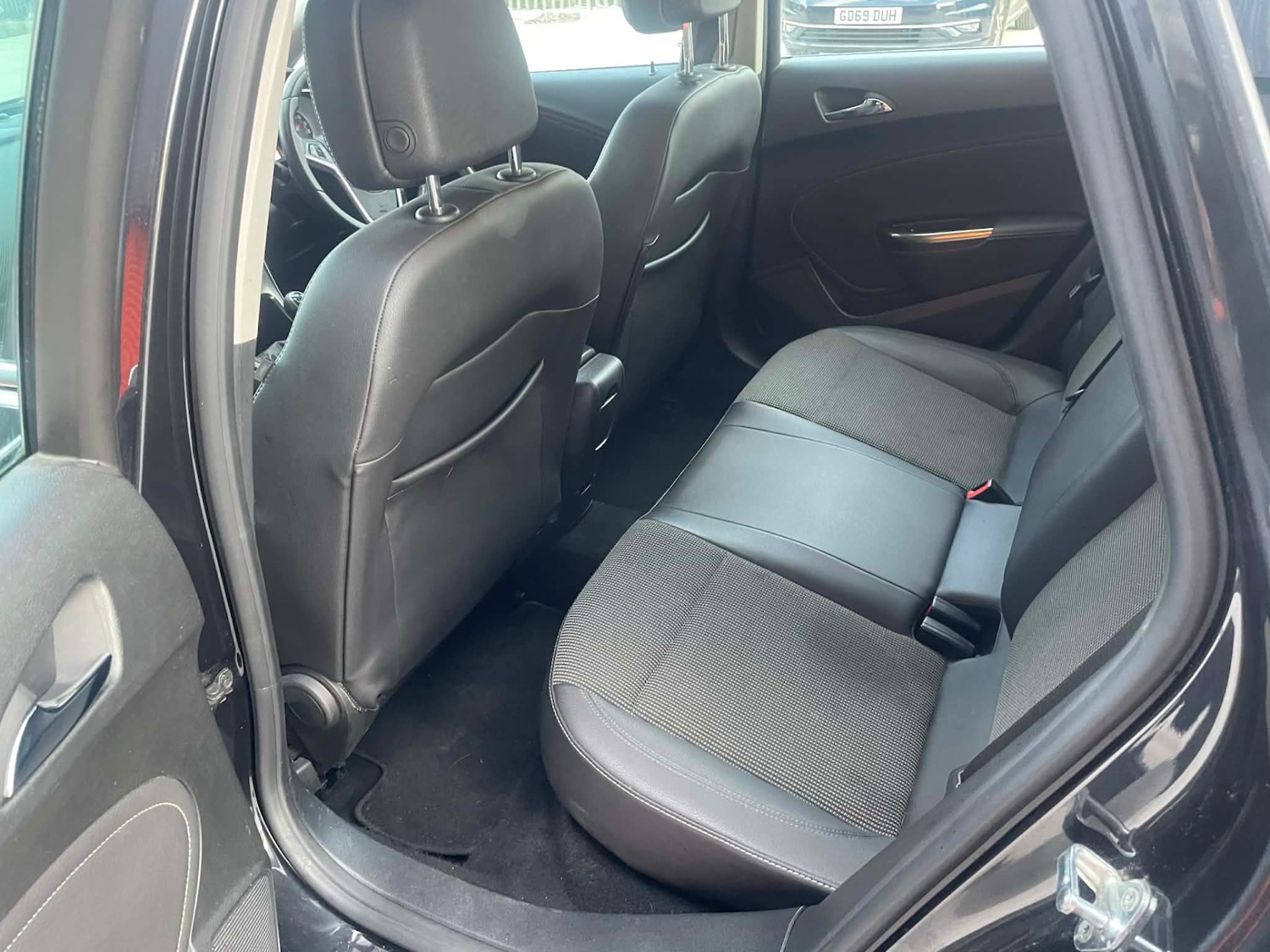 Used Vauxhall Astra 2012 for sale - 77311453: Photo 4