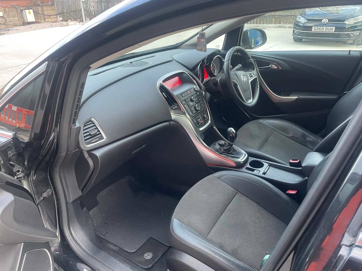 Used Vauxhall Astra 2012 for sale - 77311453: Photo 9