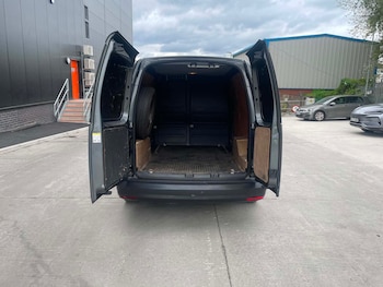 Used Volkswagen Caddy Maxi 2016 for sale - 79531905: Photo