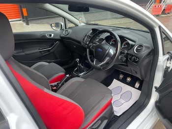 Used Ford Fiesta 2016 for sale - 77687608: Photo