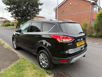 Used Ford Kuga 2013 for sale - 77650103: Photo