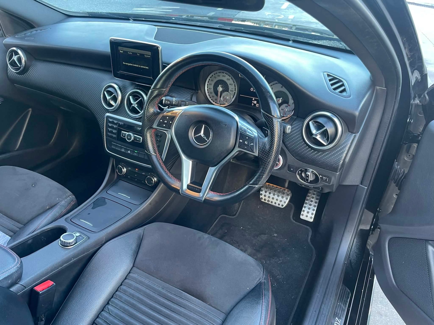 Used Mercedes-Benz A-Class 2013 for sale - 77350467: Photo 10