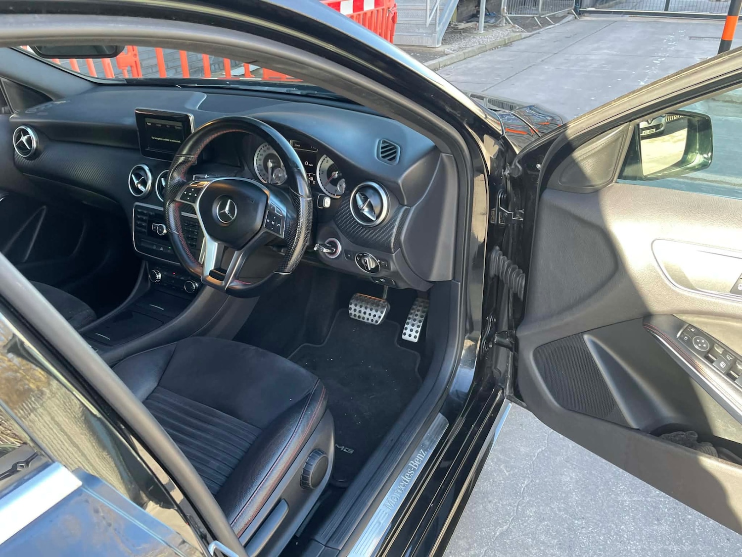 Used Mercedes-Benz A-Class 2013 for sale - 77350467: Photo 11