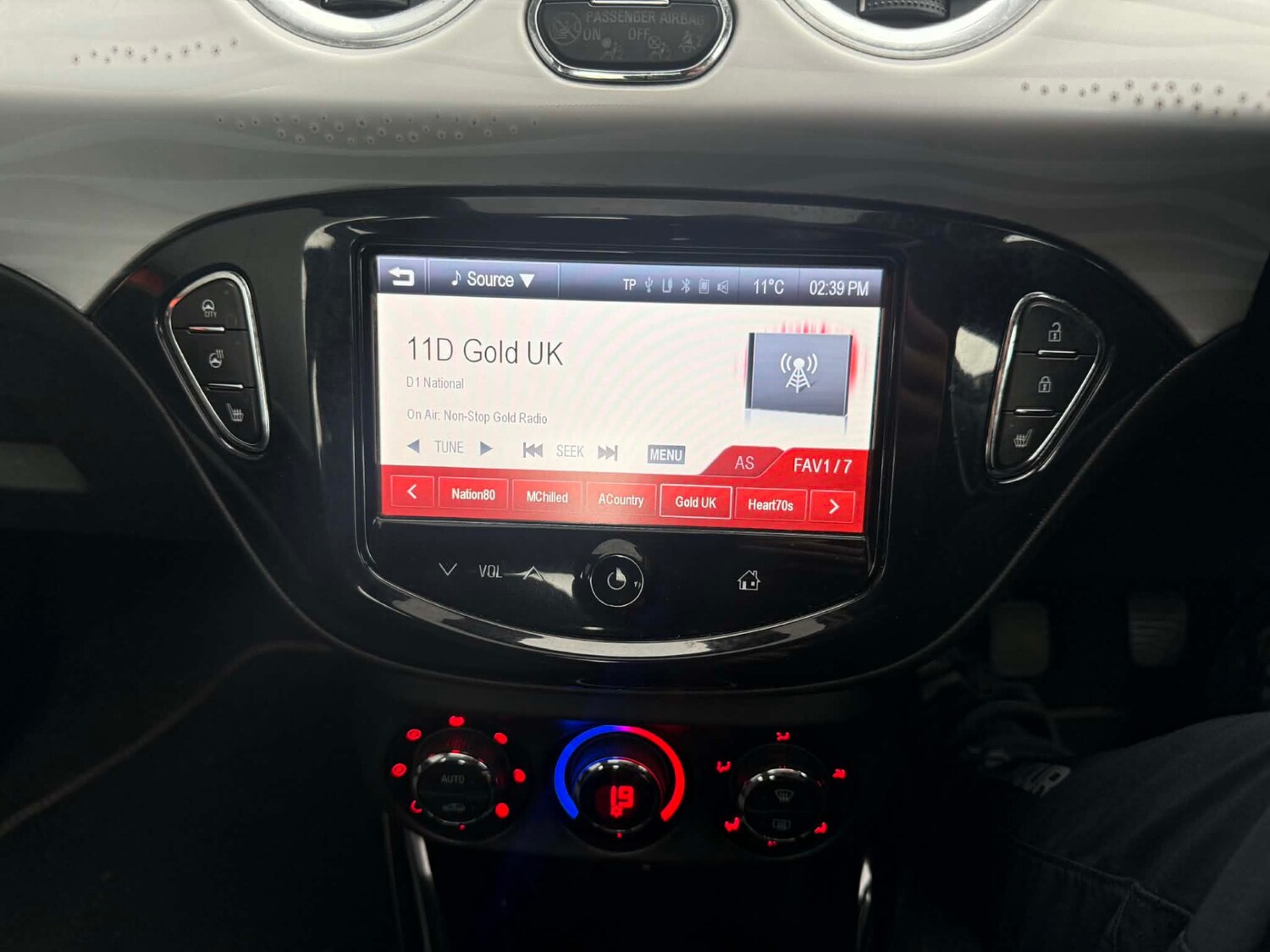 Used Vauxhall ADAM 2013 for sale - 77818268: Photo 10