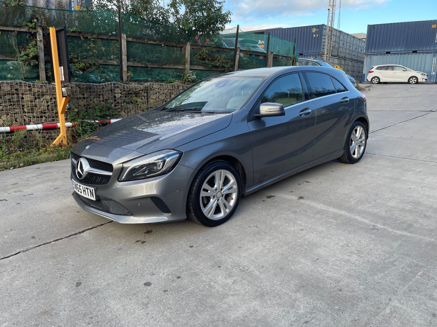 Used Mercedes-Benz A-Class 2016 for sale - 76341452: Photo 3