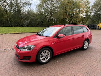 Volkswagen - Golf