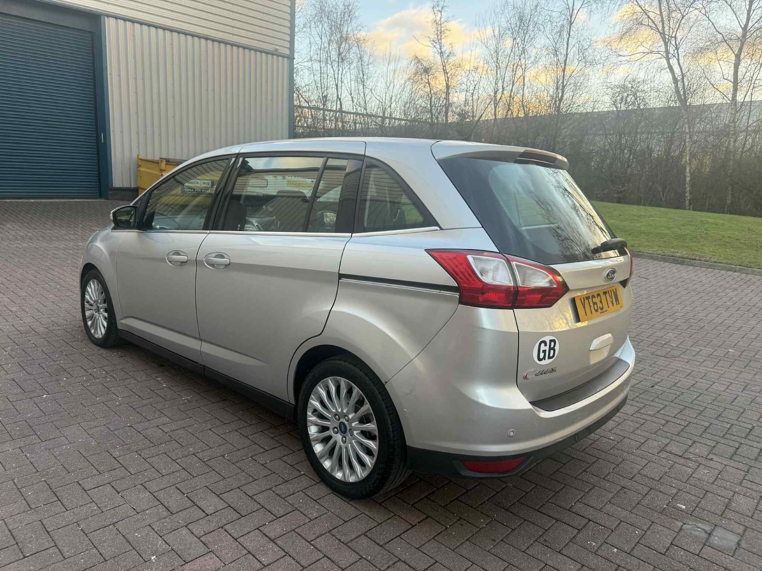 Used Ford Grand C-Max 2013 for sale - 77087350: Photo 12