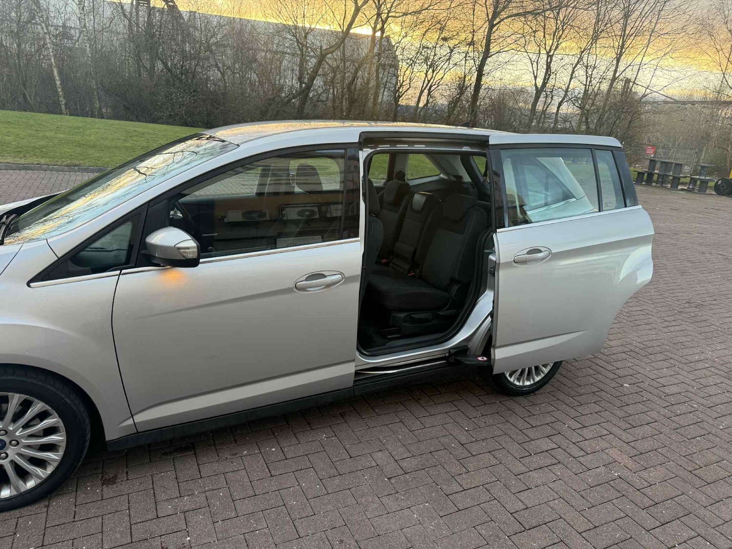 Used Ford Grand C-Max 2013 for sale - 77087350: Photo 7