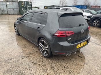 Used Volkswagen Golf 2014 for sale - 77679184: Photo