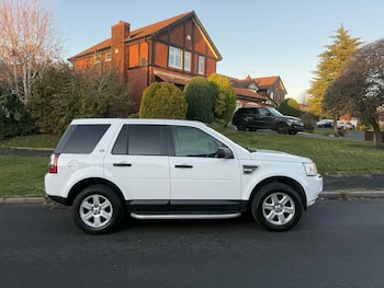 Used Land Rover Freelander 2011 for sale - 76687544: Photo