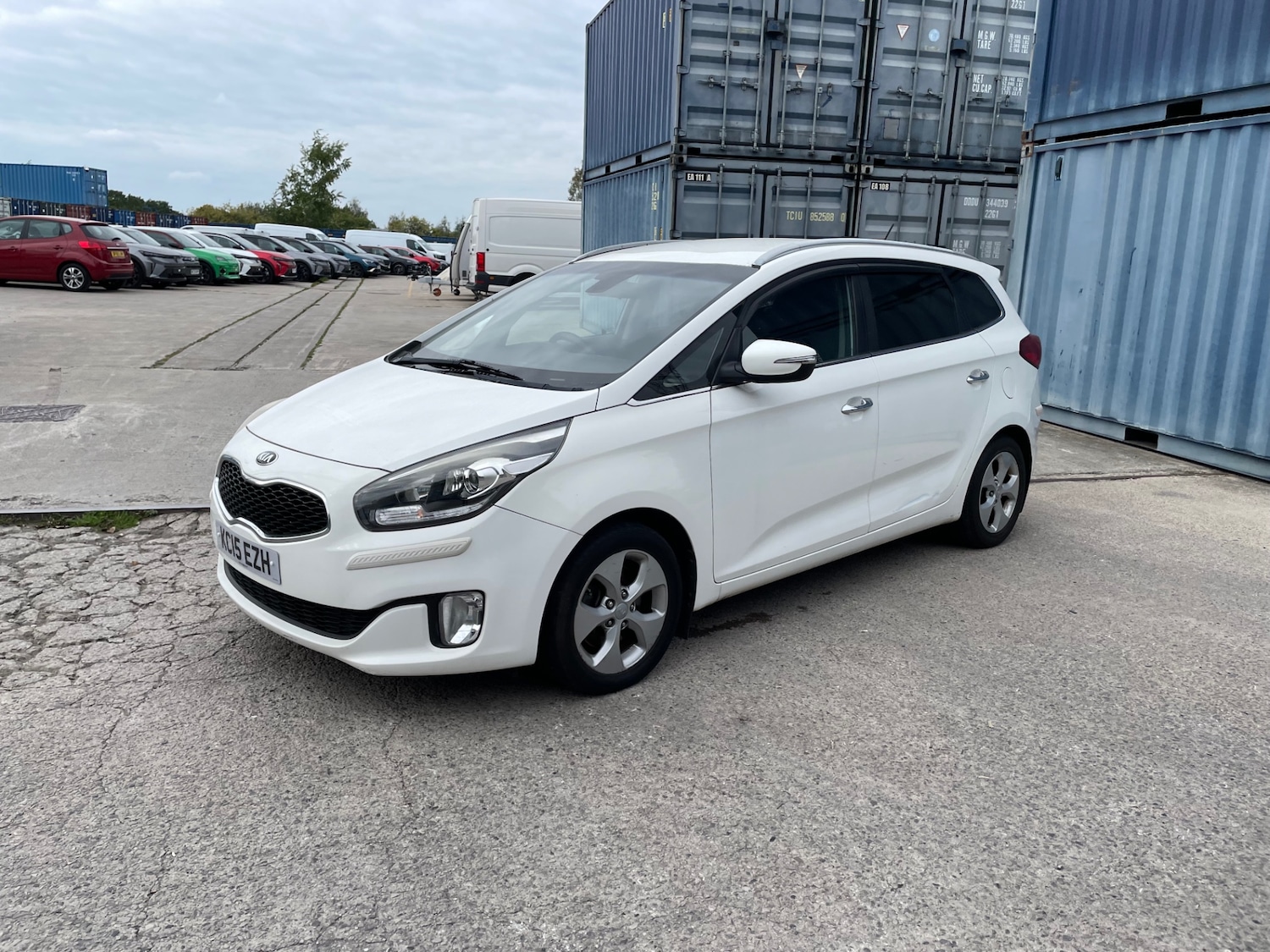 Used Kia Carens 2015 for sale - 76022757: Photo 4
