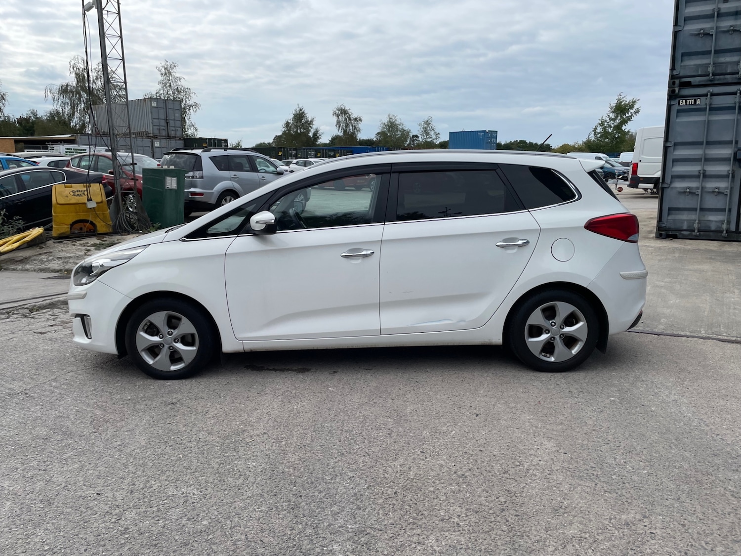 Used Kia Carens 2015 for sale - 76022757: Photo 6