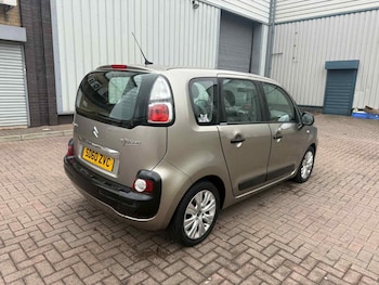 Used Citroen C3 Picasso 2010 for sale - 77319142: Photo