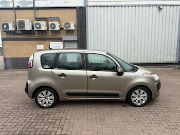 Used Citroen C3 Picasso 2010 for sale - 77319142: Photo