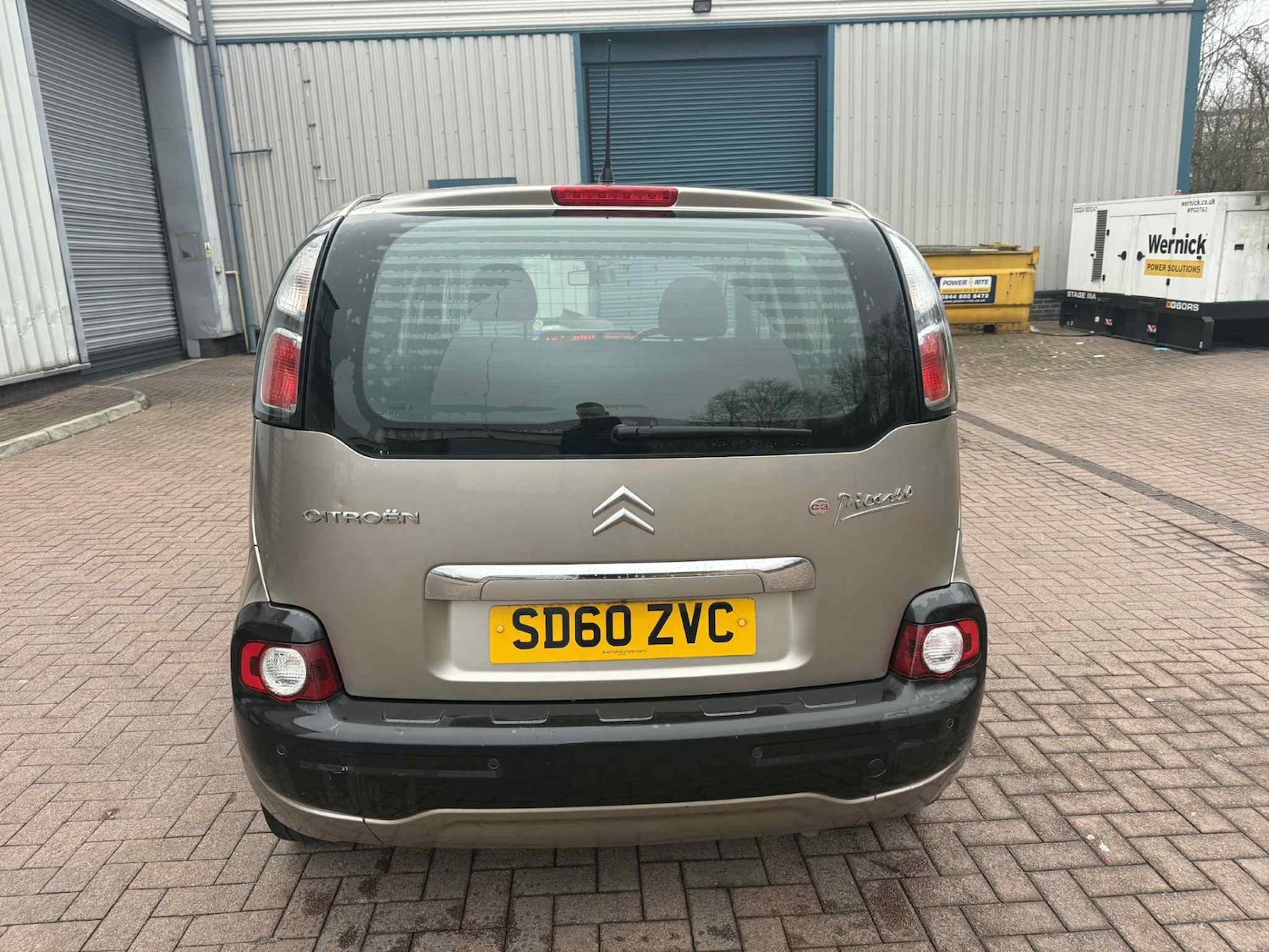 Used Citroen C3 Picasso 2010 for sale - 77319142: Photo 4