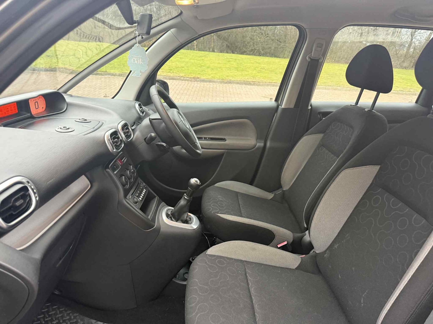 Used Citroen C3 Picasso 2010 for sale - 77319142: Photo 7