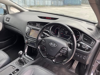 Used Kia Ceed 2013 for sale - 76022787: Photo 4