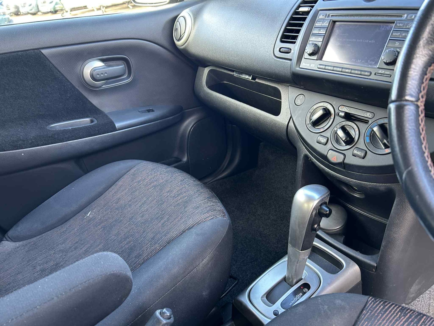 Used Nissan Note 2010 for sale - 76436588: Photo 5