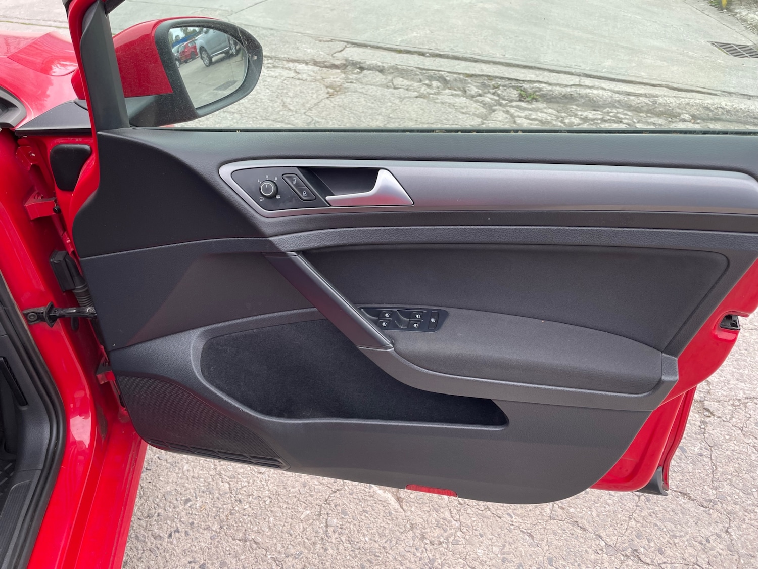 Used Volkswagen Golf 2014 for sale - 76022779: Photo 6